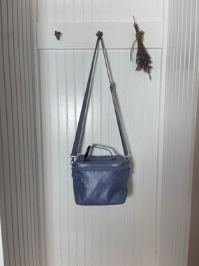 Kipling metallic  Crossbody insulated Shoulder Bag lunch box - Blue